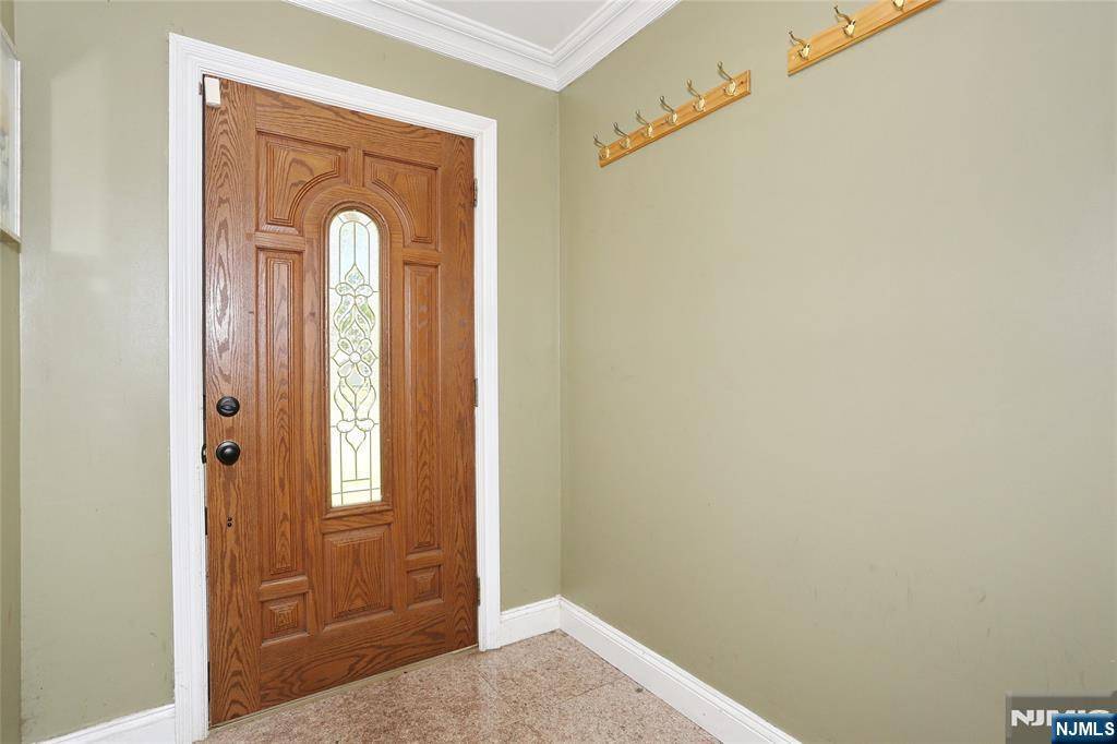 Oakland, NJ 07436,99 Spear ST
