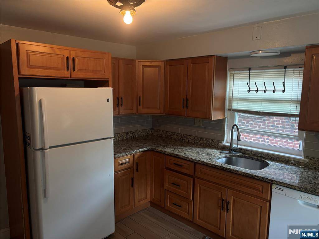 Fairview, NJ 07022,420 N 8th ST #2