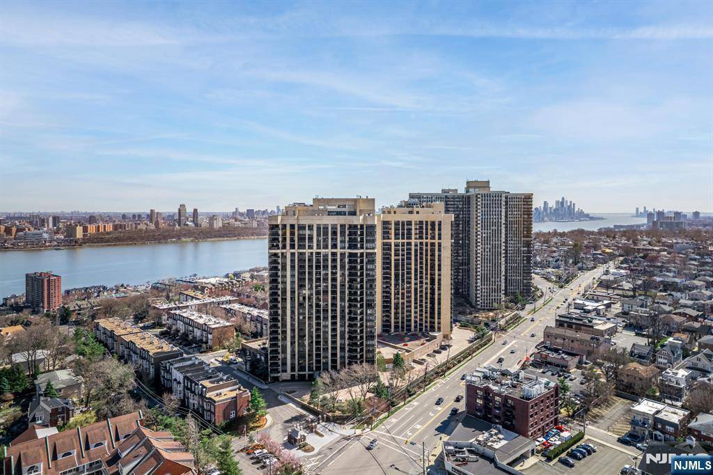 Fort Lee, NJ 07024,800 Palisade AVE #2009