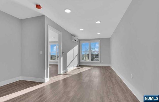 North Arlington, NJ 07031,108 Ridge RD #301