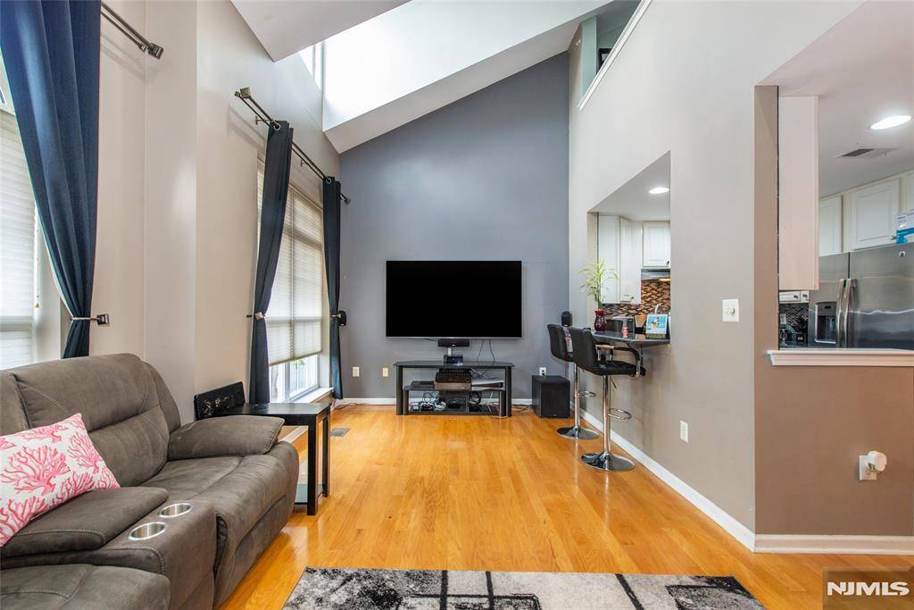 Clifton, NJ 07014,129 Rock Creek DR