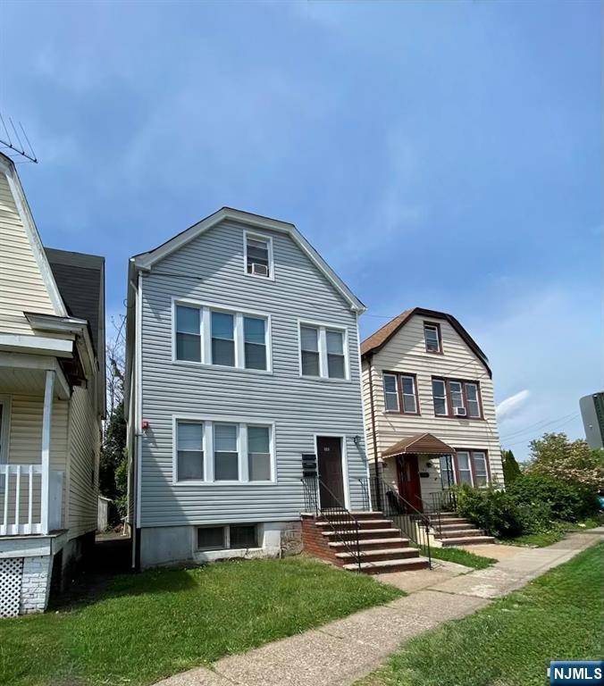Clifton, NJ 07011,581 Getty AVE