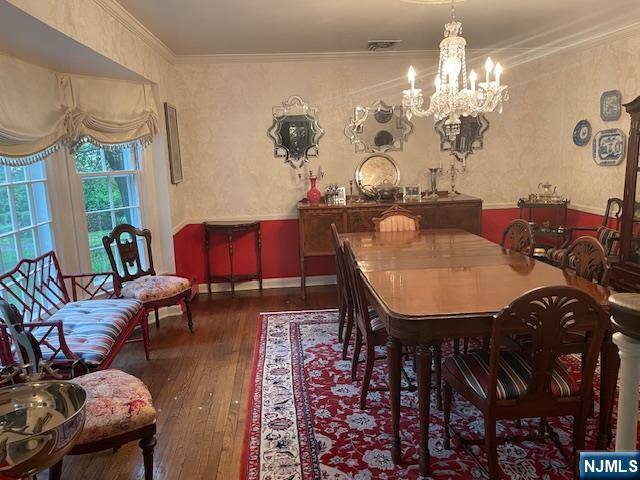 Upper Saddle River, NJ 07458,16 Knollwood RD