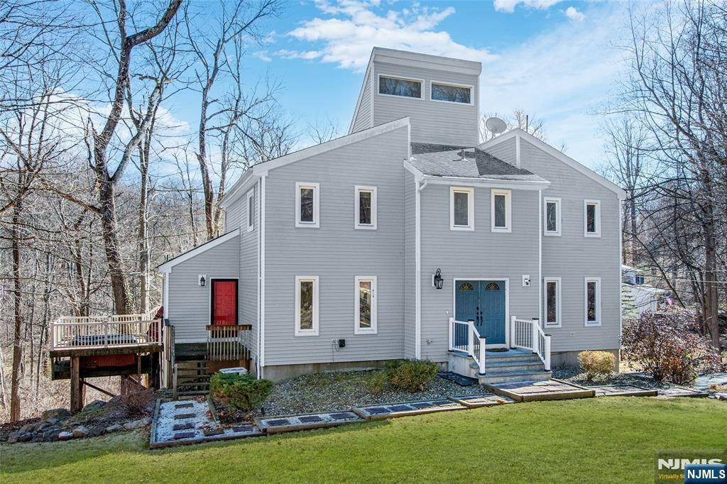 Sparta, NJ 07871,255 Mountain RD