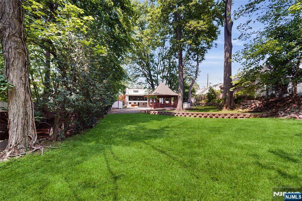 North Haledon, NJ 07508,102 Overlook AVE