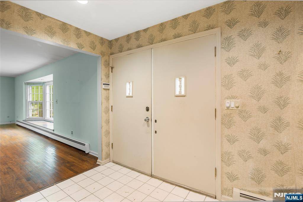 River Vale, NJ 07675,206 Goodell CT