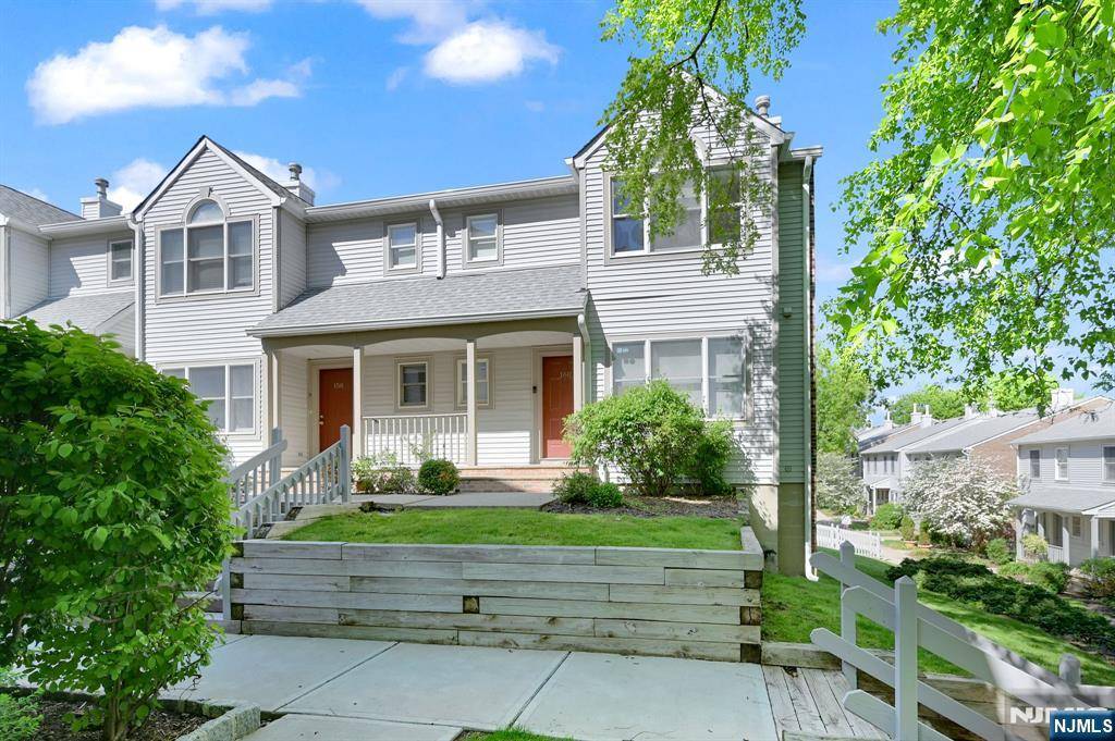 Edgewater, NJ 07020,160 Panorama DR
