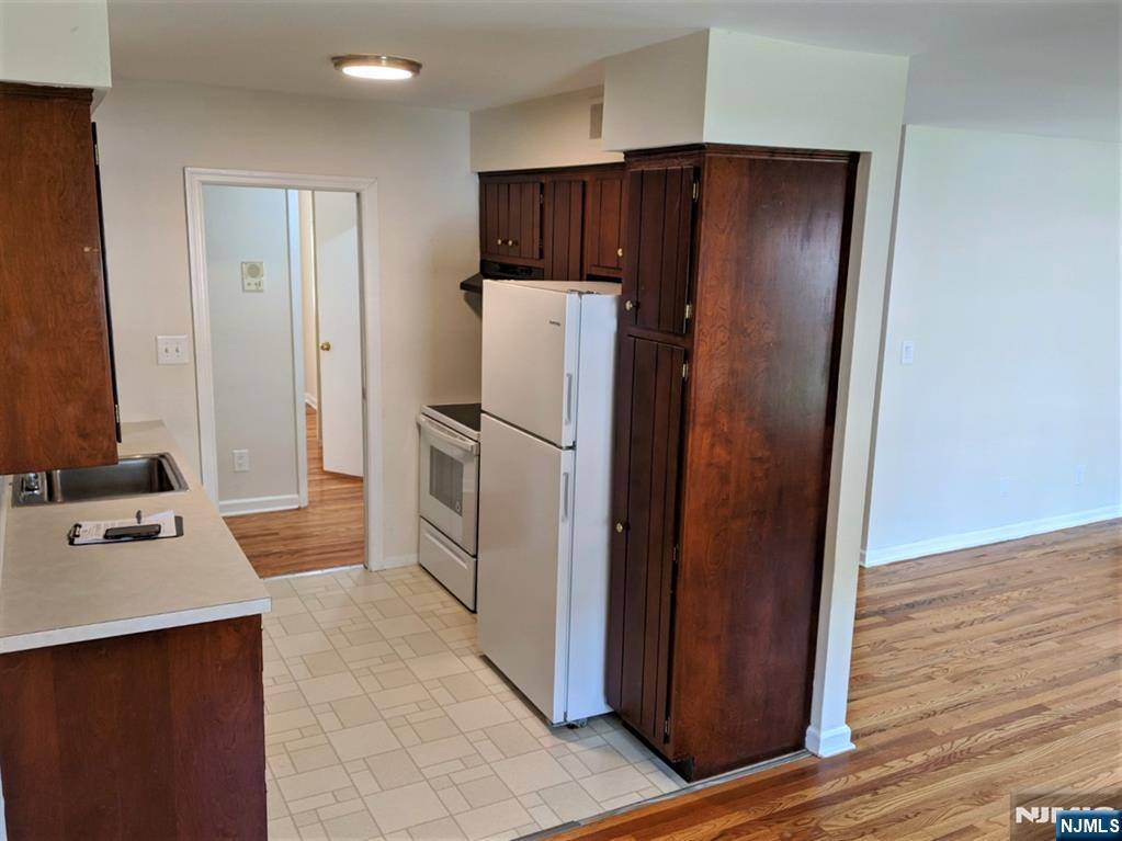 Ridgewood, NJ 07450,522 Maple AVE #A4