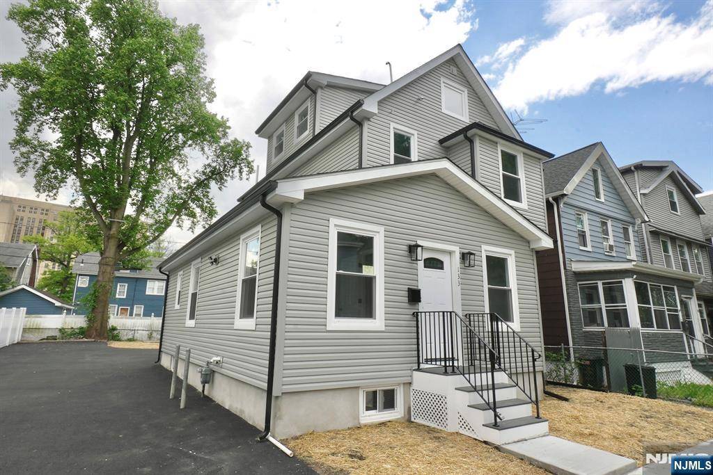 East Orange, NJ 07018,133 Lindsley PL