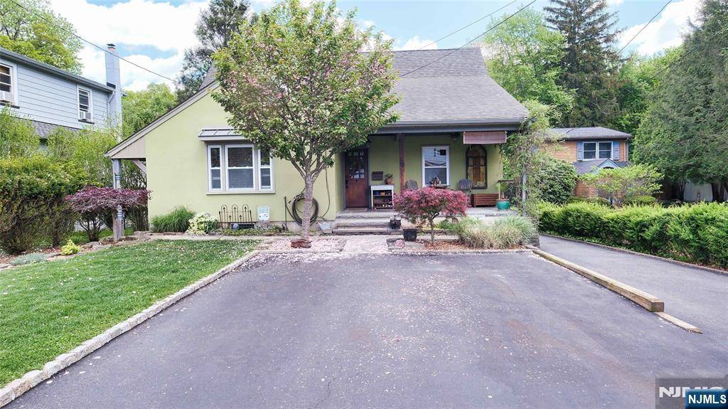 Montvale, NJ 07645,9 Walnut ST