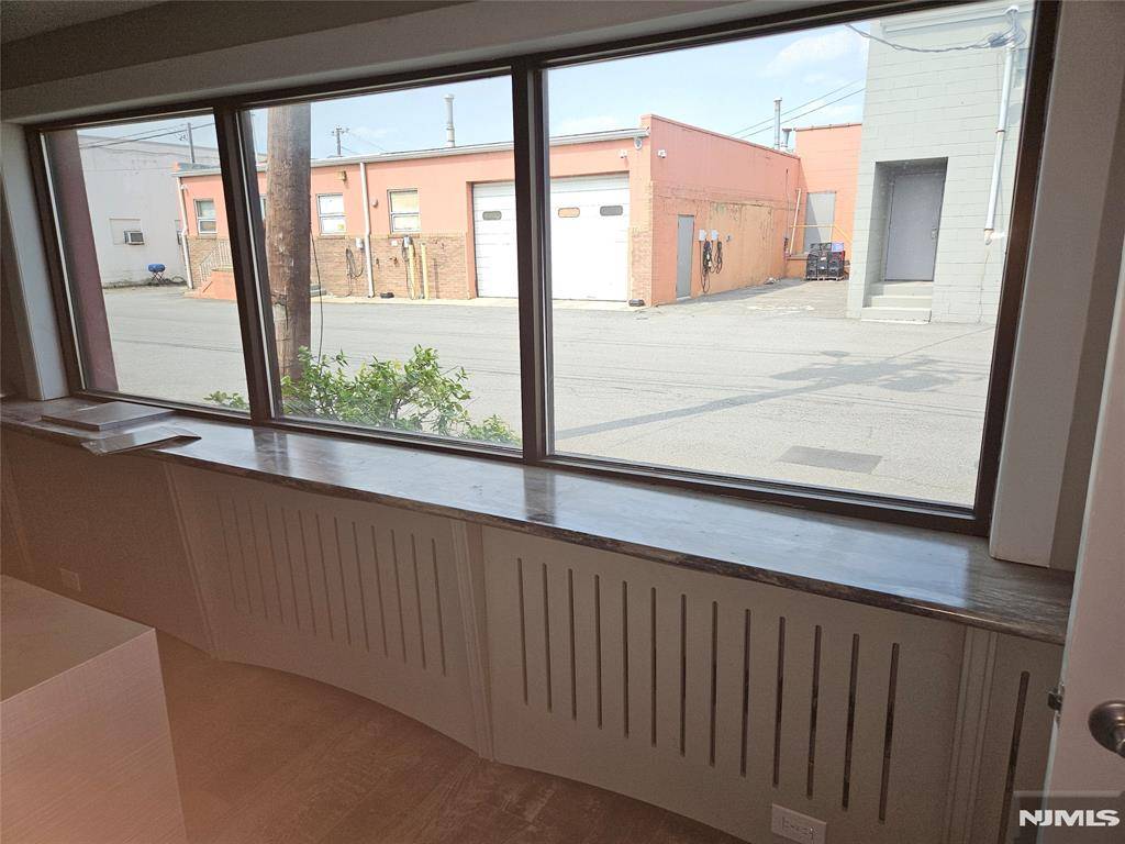 Kearny, NJ 07032,60 Arlington AVE #60