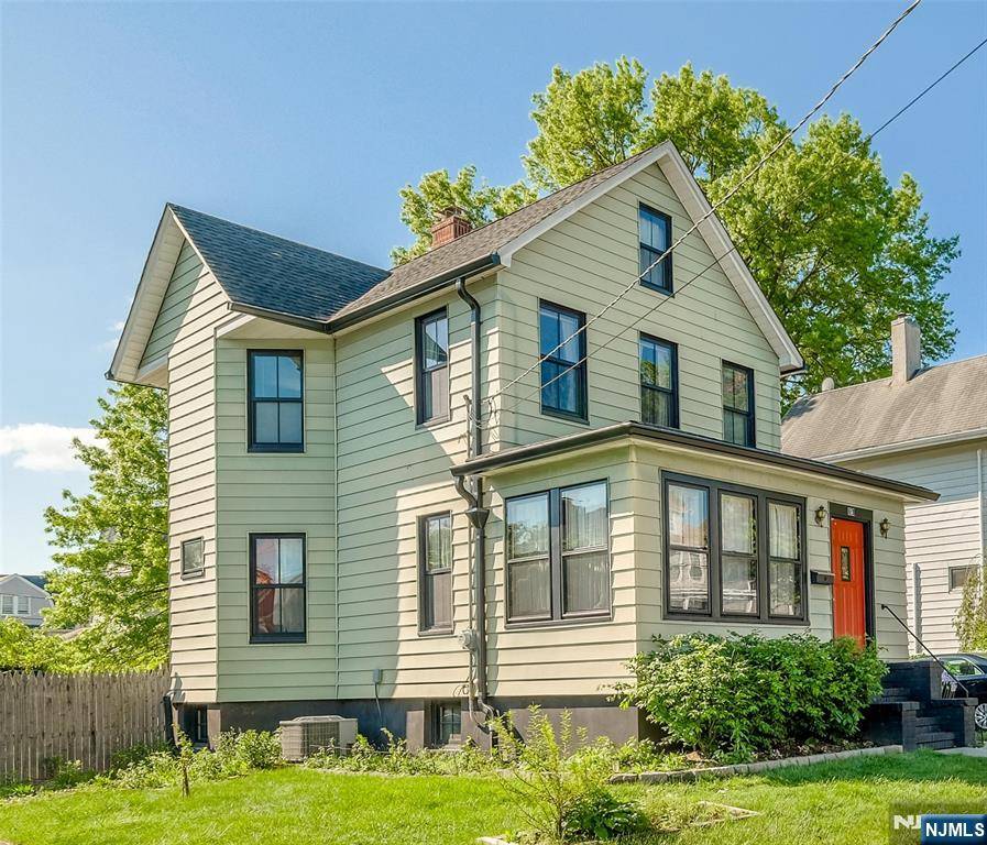 Rutherford, NJ 07070,51 Maple ST