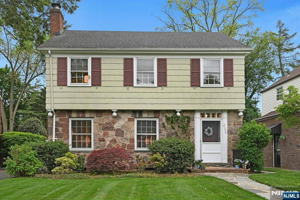 Englewood, NJ 07631,218 Everett PL