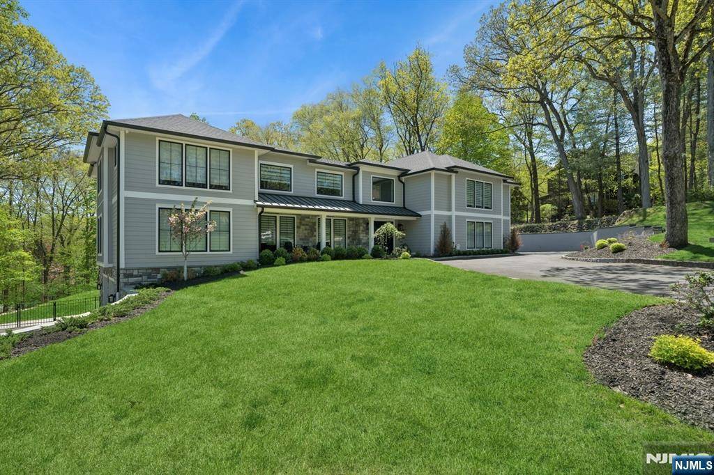 Franklin Lakes, NJ 07417,315 Freemans LN