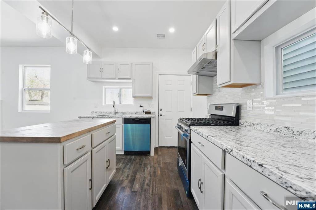 Newark, NJ 07106,84 Chelsea AVE
