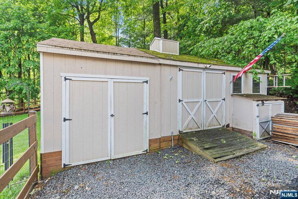 West Milford, NJ 07480,22 Melody LN
