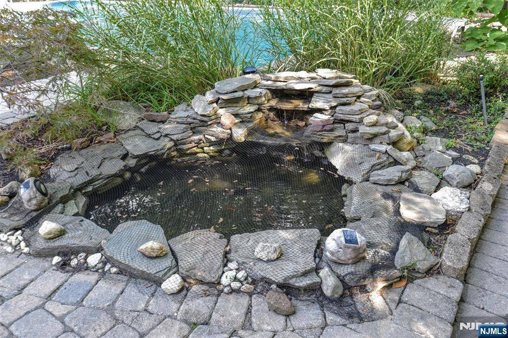 Wyckoff, NJ 07481,118 Ullman AVE