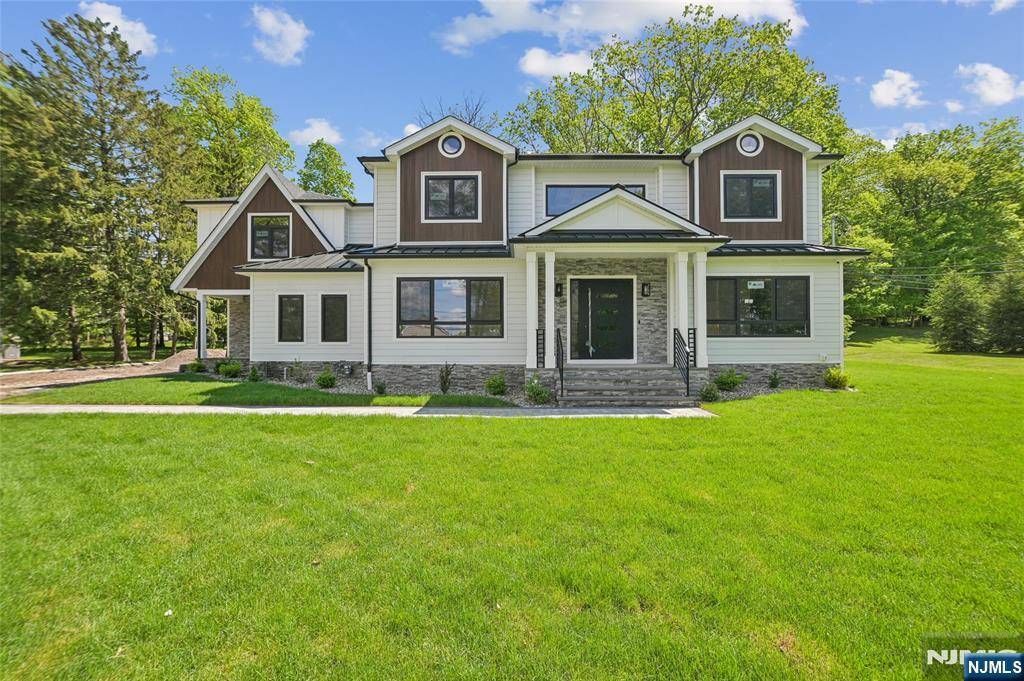 Livingston, NJ 07039,5 Foxcroft DR