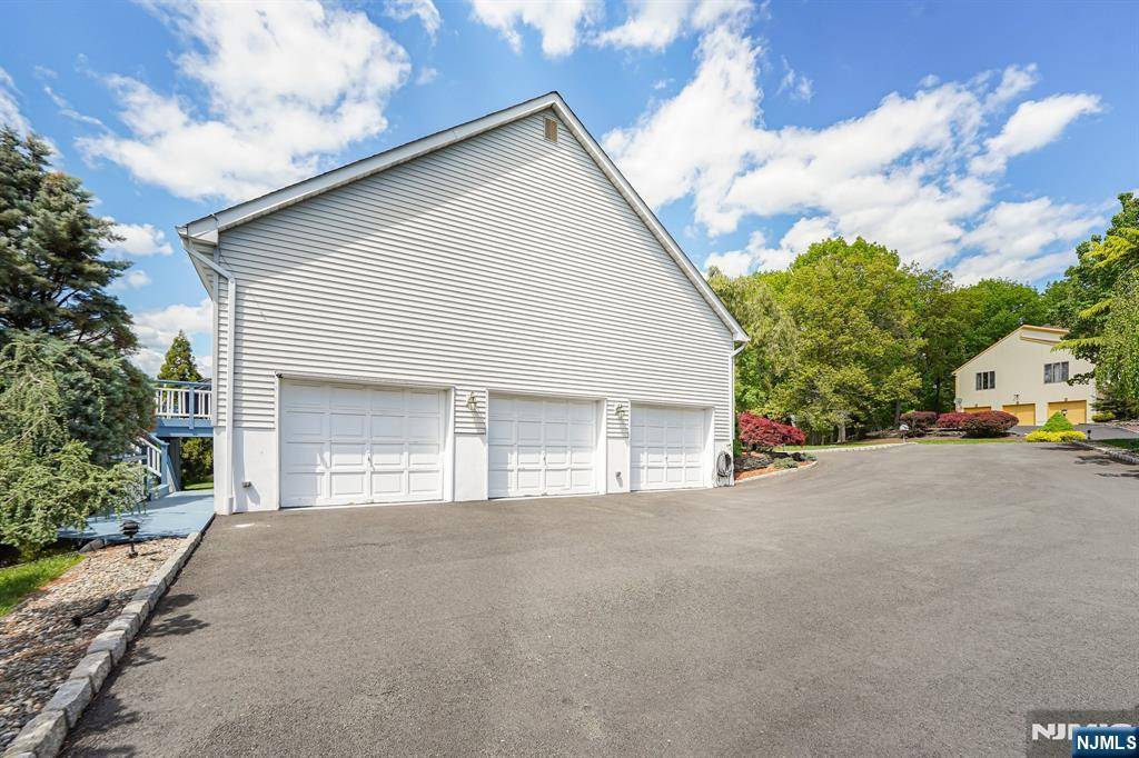 Montville Township, NJ 07058,33 Sylvan DR