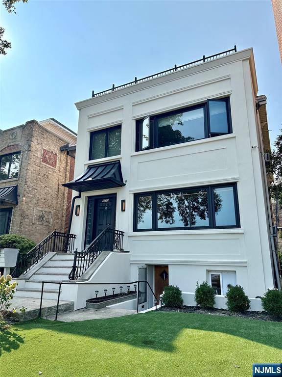 West New York, NJ 07093,6115 Kennedy BLVD