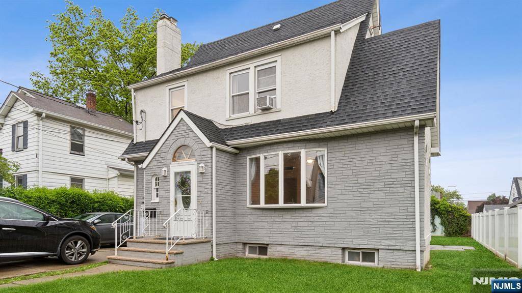 Hasbrouck Heights, NJ 07604,233 Lasalle AVE