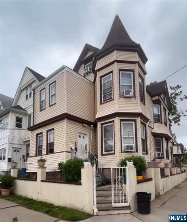 Paterson, NJ 07504,269 17th AVE