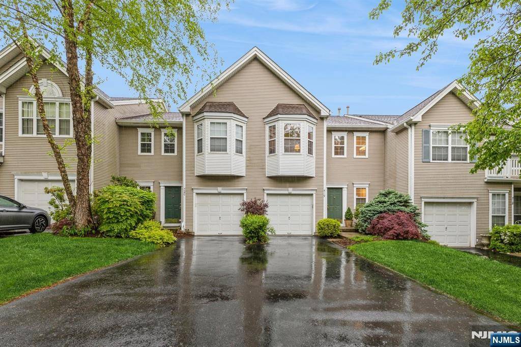 Mahwah, NJ 07430,519 Green Mountain RD