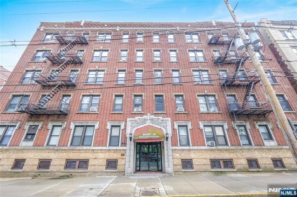 North Bergen, NJ 07047,301 79th ST #E4