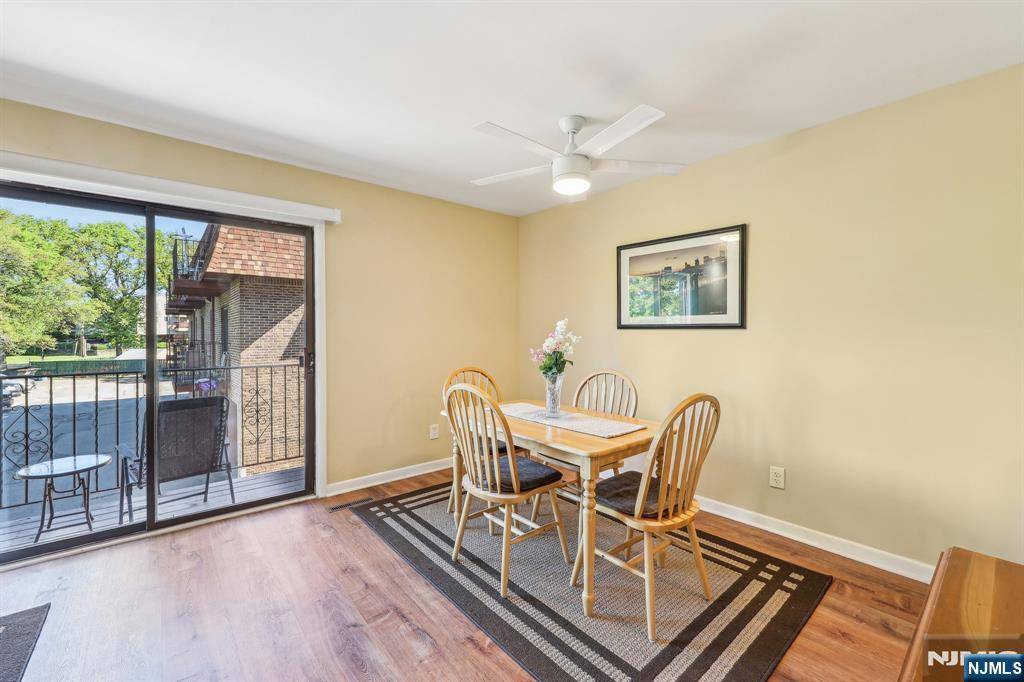 Lyndhurst, NJ 07071,825 Riverside #204