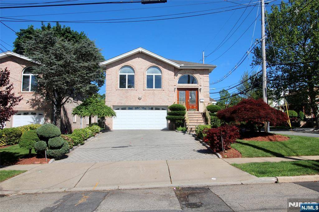Ridgefield, NJ 07657,499 Morse AVE