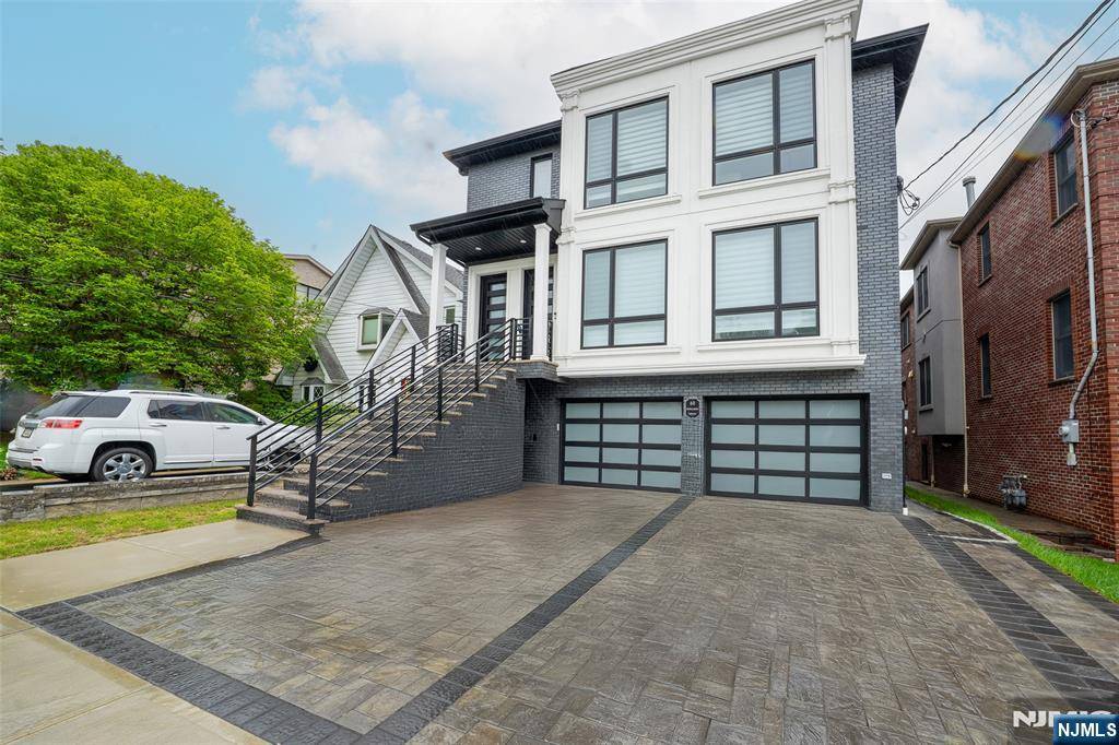 Palisades Park, NJ 07650,60 Brinkerhoff TER #1st Fl