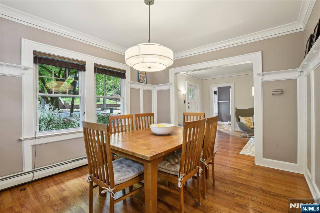 Verona, NJ 07044,10 Beechwood RD