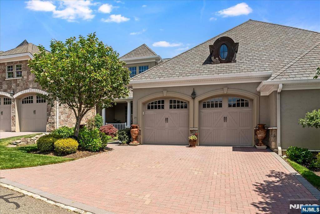 Ramsey, NJ 07446,75 Windsor LN