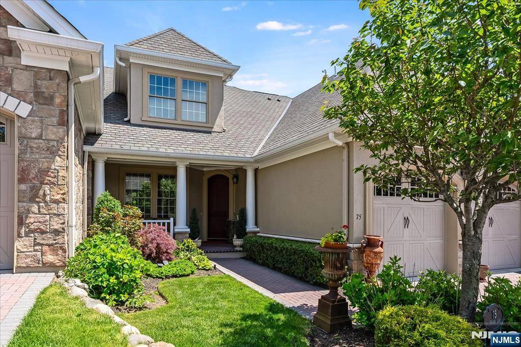 Ramsey, NJ 07446,75 Windsor LN