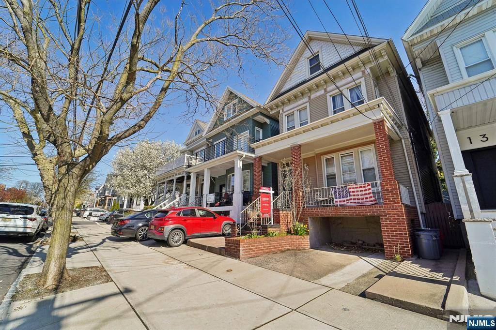 Weehawken, NJ 07086,136 Shippen ST