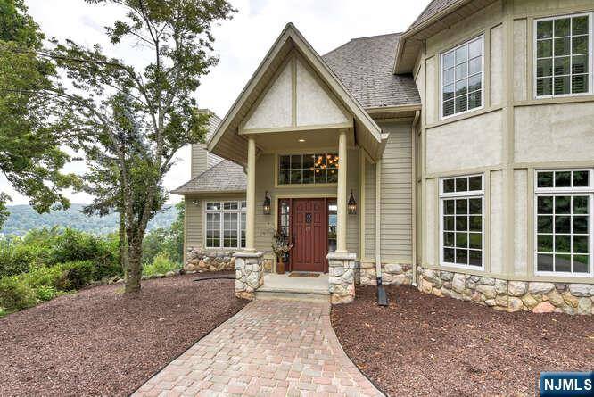 Sparta, NJ 07871,15 Laurel TER