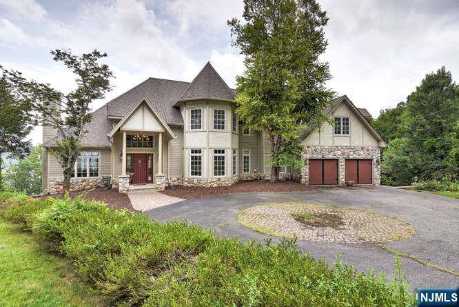 Sparta, NJ 07871,15 Laurel TER