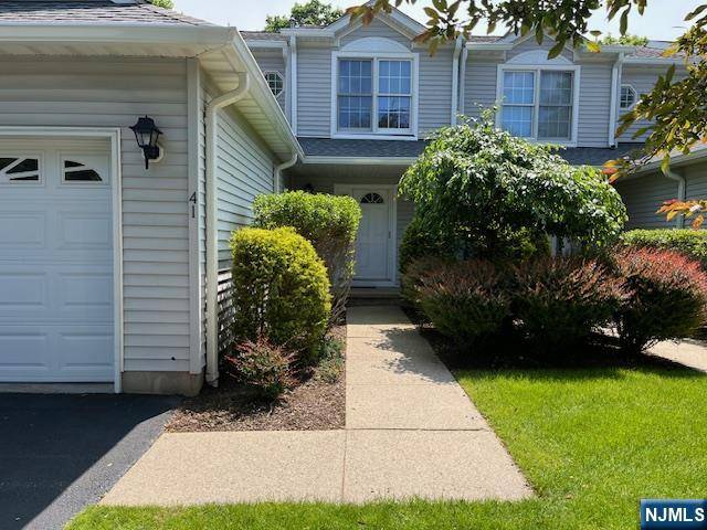 Old Tappan, NJ 07675,41 Foxwood SQ