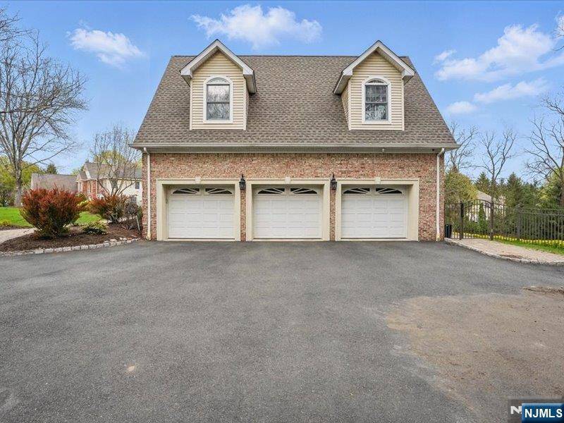 Mahwah, NJ 07430,8 Matthew PL