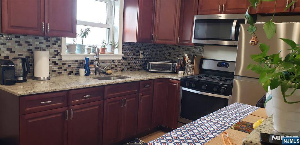 Fair Lawn, NJ 07410,38-09 Broadway #B
