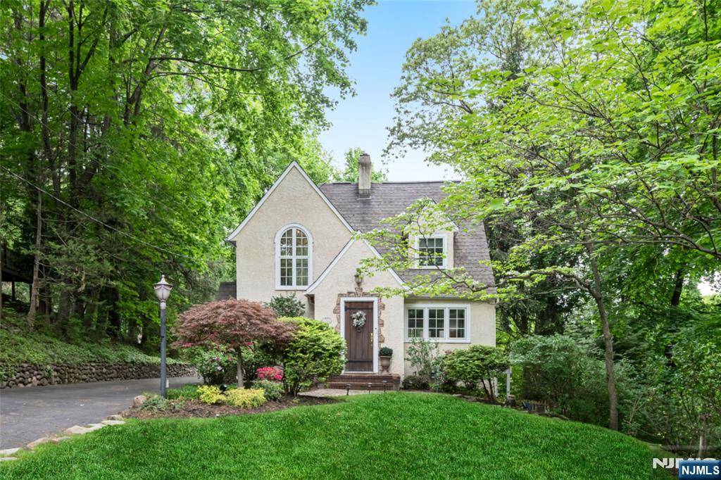 Ridgewood, NJ 07450,35 Ridge RD