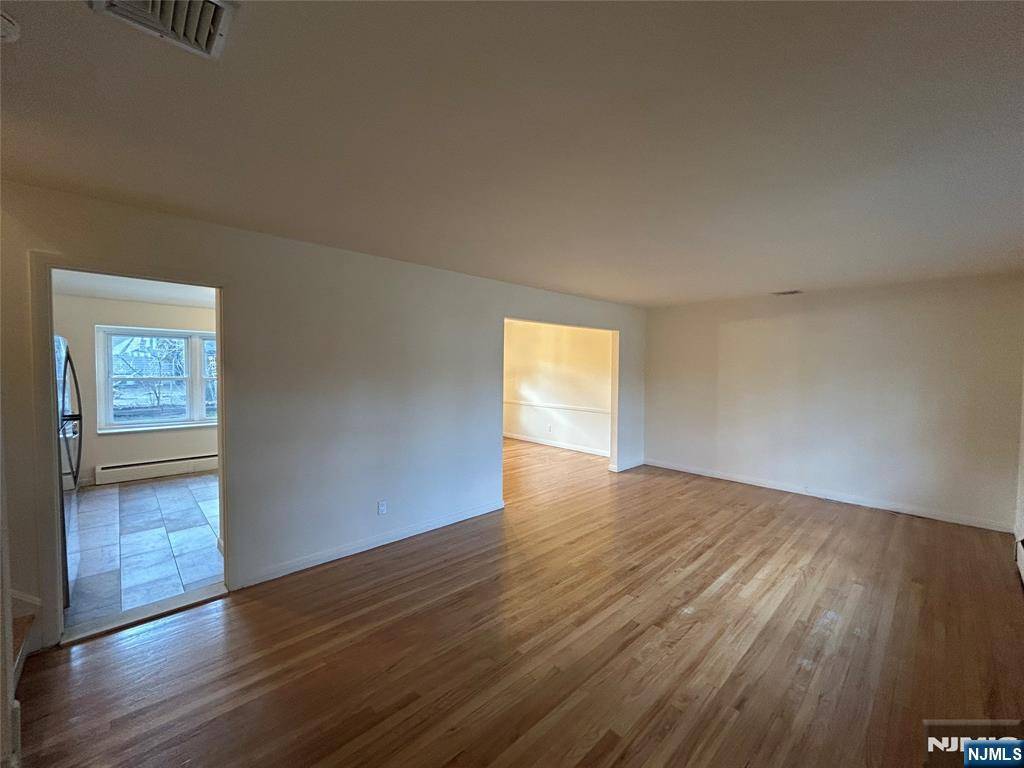 Cresskill, NJ 07626,51 Pierce AVE