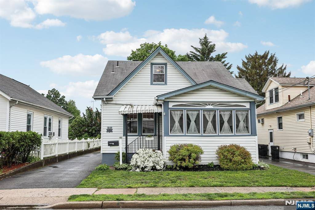 Fair Lawn, NJ 07410,12-18 Orchard ST