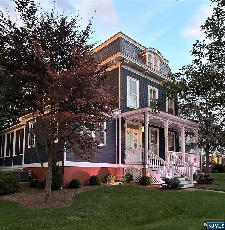 Closter, NJ 07624,343 Demarest AVE