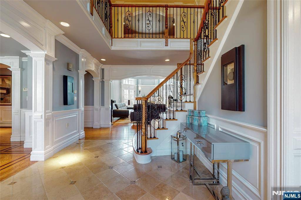 Upper Saddle River, NJ 07458,67 Old Chimney RD