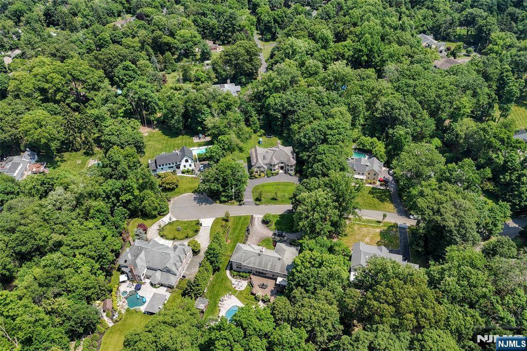 Upper Saddle River, NJ 07458,67 Old Chimney RD