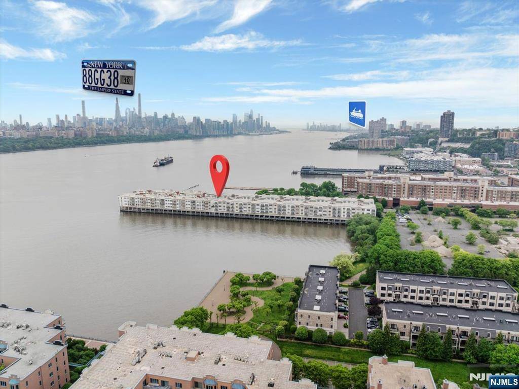 Edgewater, NJ 07020,217 The Promenade #217