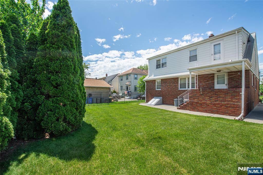 Clifton, NJ 07013,69 Huron AVE
