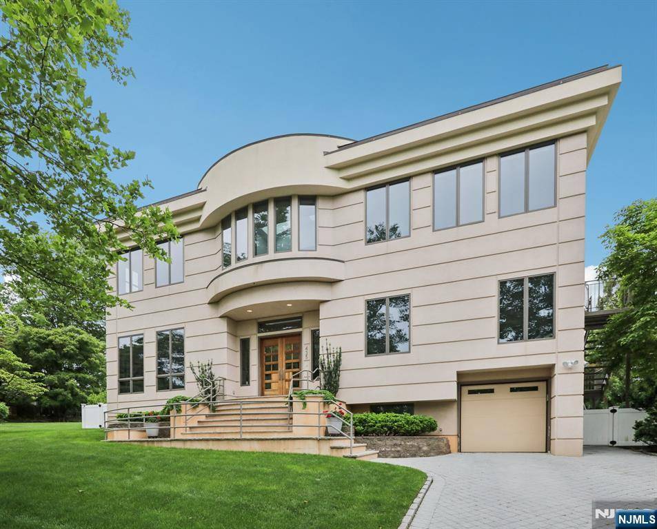 New Milford, NJ 07646,435 Cypress CT