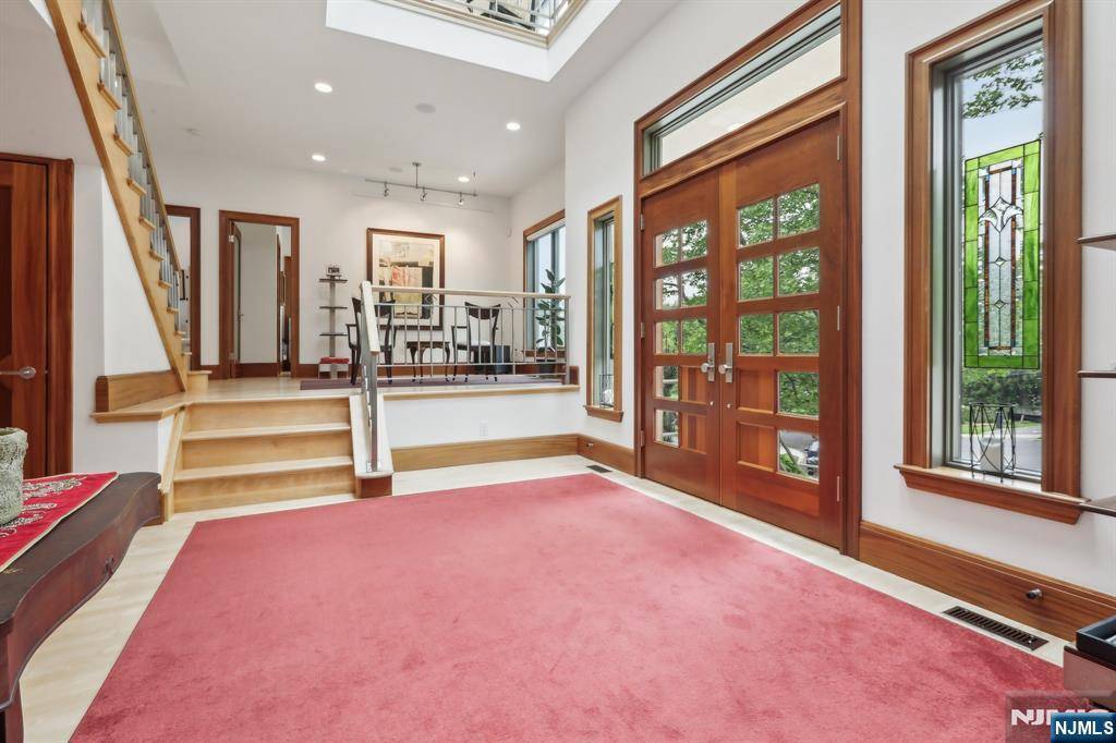 New Milford, NJ 07646,435 Cypress CT